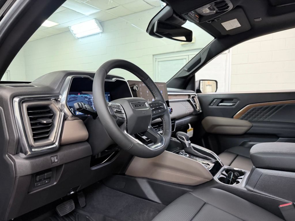 New 2026 GMC Canyon Denali w/ LPO, Denali Black Edition AWD/4WD image 15
