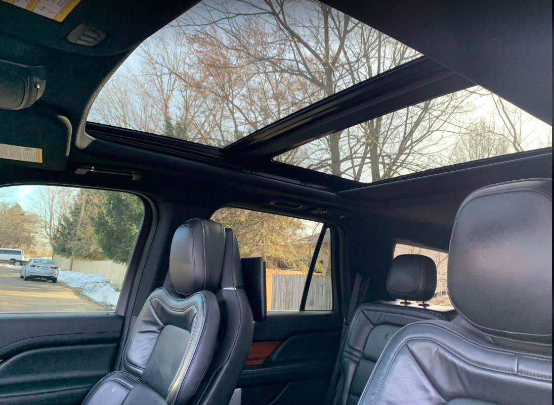 Used 2019 Lincoln Navigator Reserve image 14