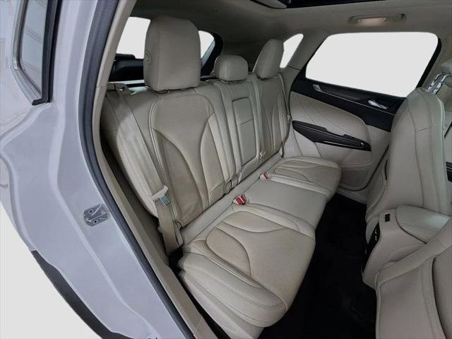 Used 2017 Lincoln MKC Reserve w/ Lincoln MKC Climate Package AWD/4WD image 28