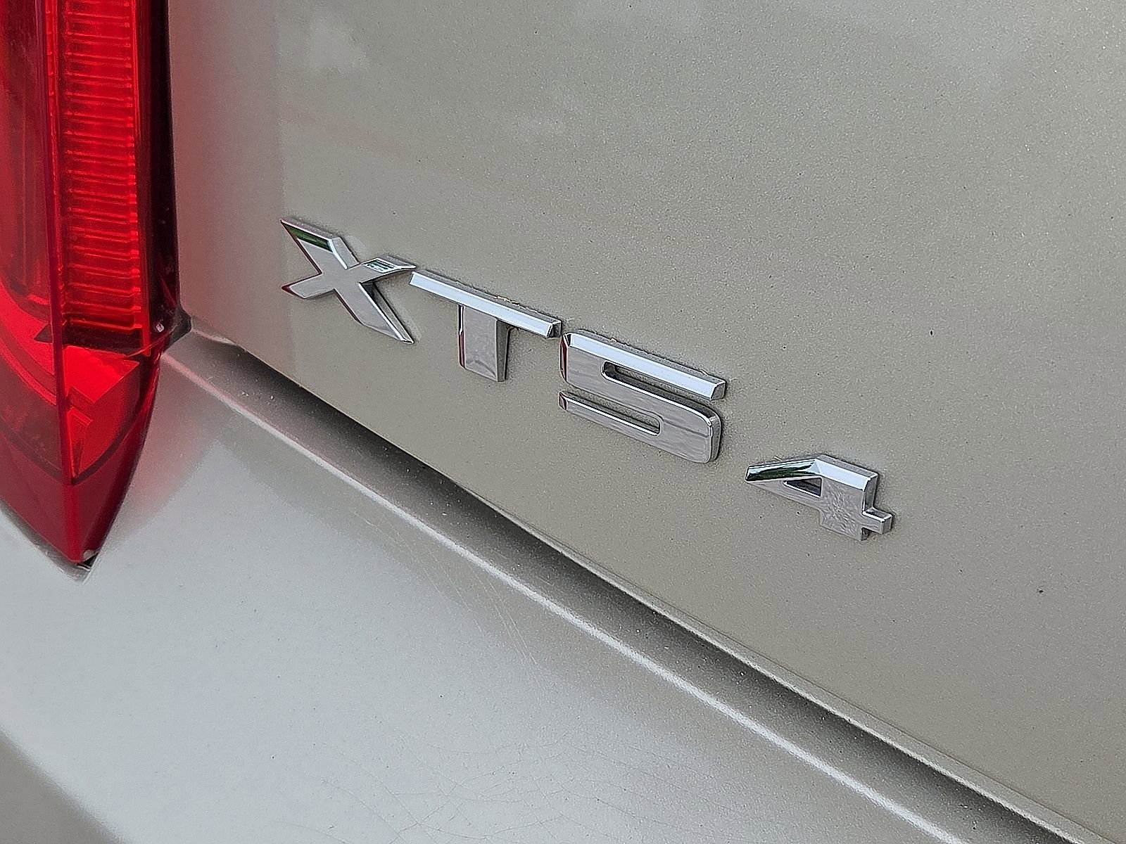 Used 2013 Cadillac XTS Platinum AWD/4WD image 8