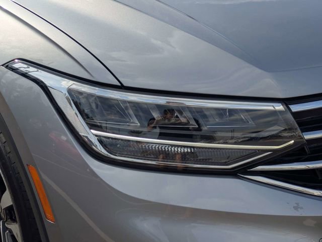 Used 2024 Volkswagen Tiguan S image 9