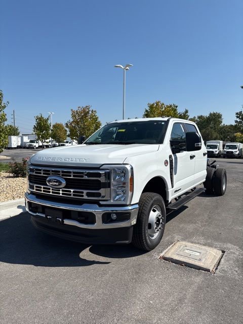 New 2026 Ford F350 XL w/ XL Chrome Package image 2