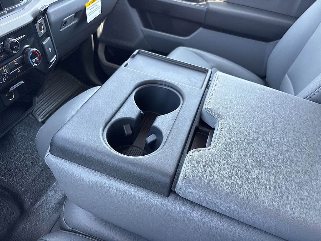 New 2026 Ford F350 4x4 Crew Cab DRW Super Duty image 25