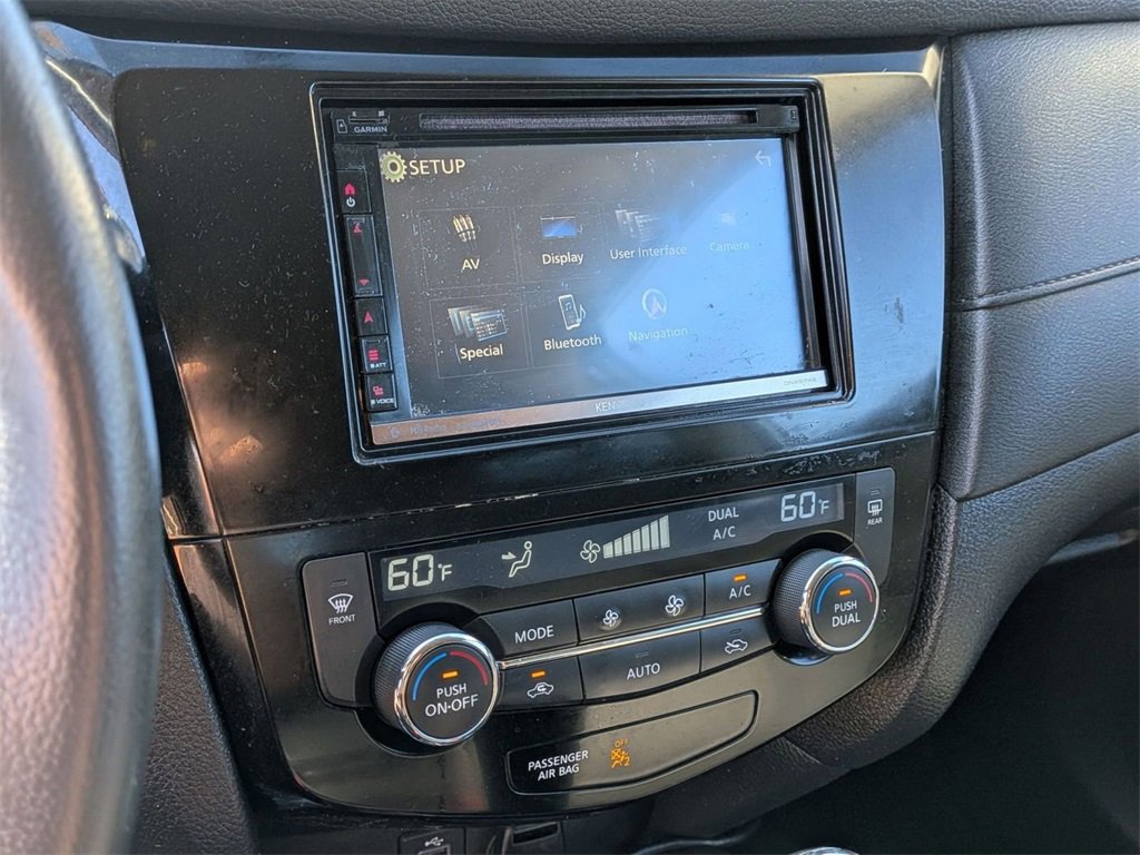 Used 2017 Nissan Rogue SV image 20