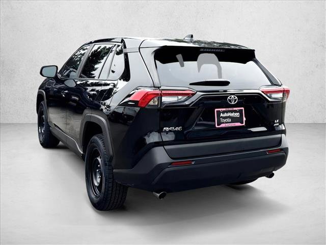 Certified 2023 Toyota RAV4 LE AWD/4WD image 5