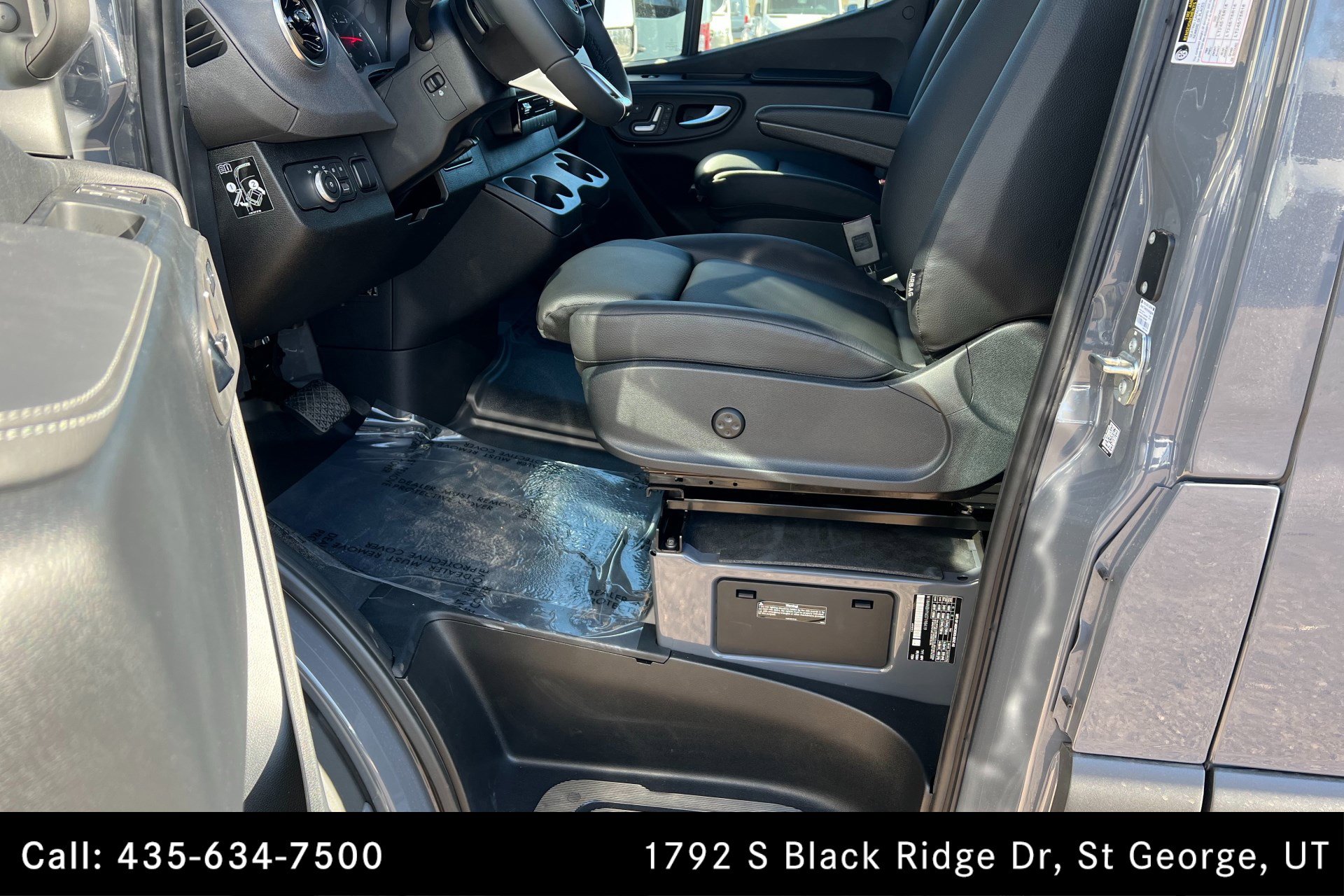 Used 2025 Mercedes-Benz Sprinter 2500 image 17