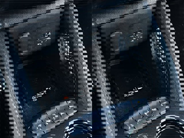 Used 2024 Chevrolet TrailBlazer RS w/ Convenience Package image 22