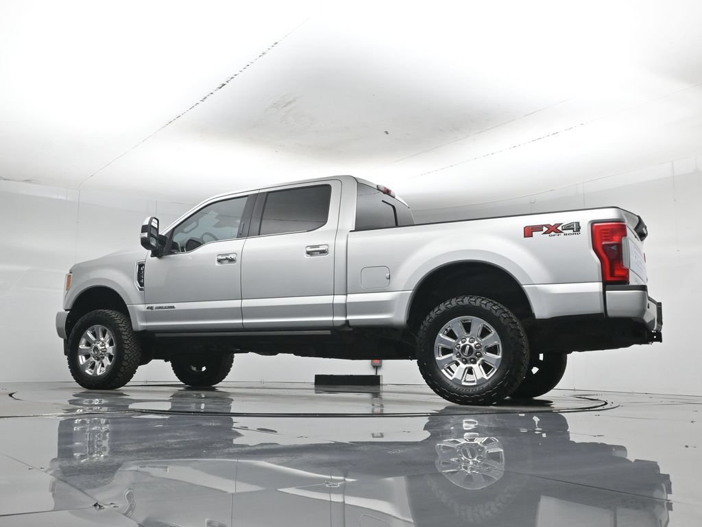 Used 2017 Ford F250 Platinum w/ Platinum Ultimate Package AWD/4WD image 2