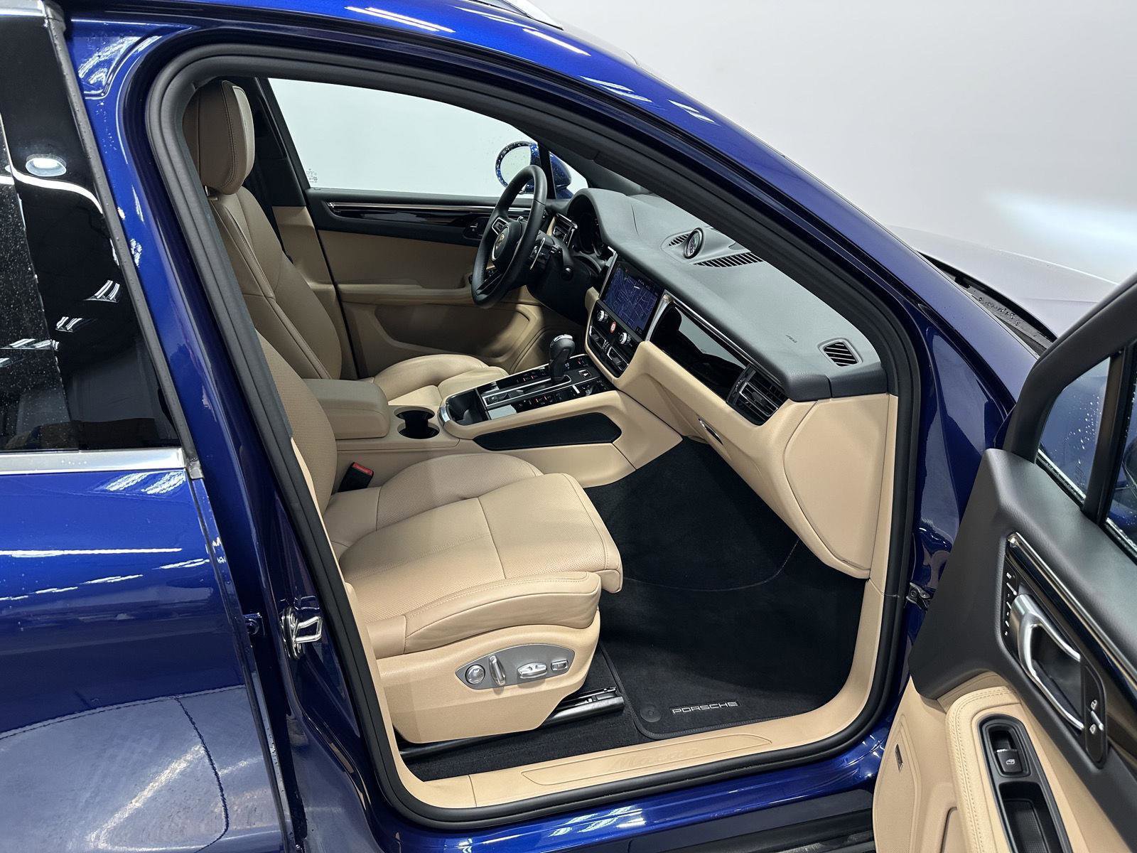 Certified 2026 Porsche Macan AWD/4WD image 44