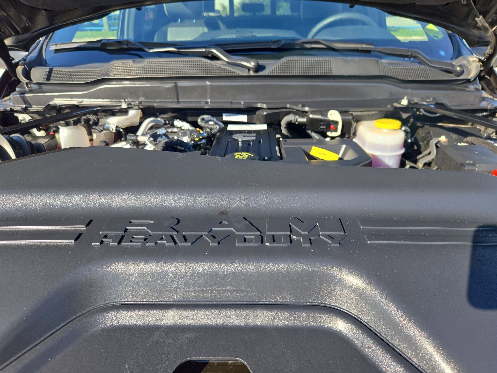 Used 2025 RAM 2500 Laramie AWD/4WD image 34