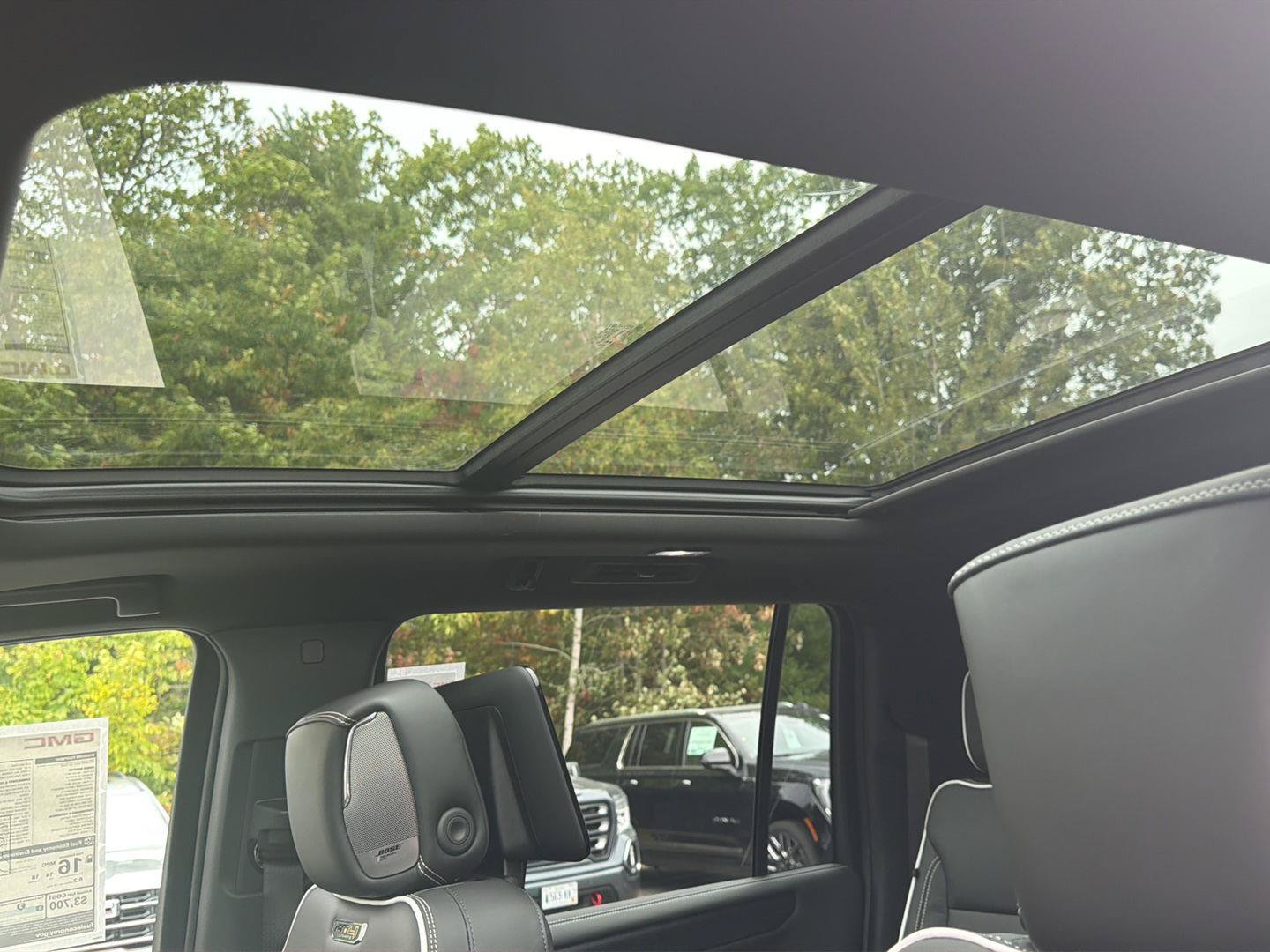 New 2027 GMC Yukon XL AT4 Ultimate AWD/4WD image 13