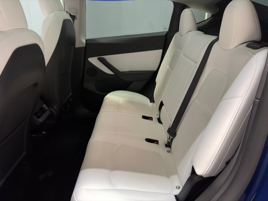 Used 2022 Tesla Model Y Long Range AWD/4WD image 15