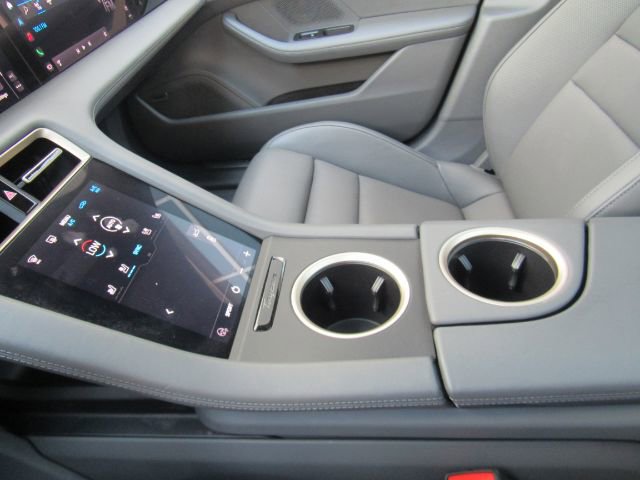 Used 2022 Porsche Taycan 4S image 41