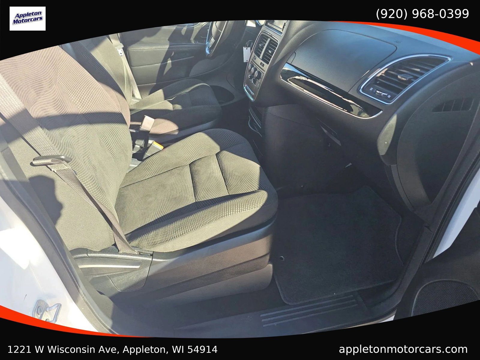 Used 2020 Dodge Grand Caravan SE image 23