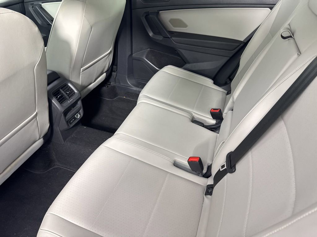 Used 2019 Volkswagen Tiguan SE w/ Panoramic Sunroof Package image 15