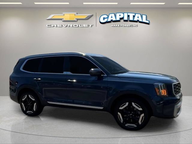 Used 2024 Kia Telluride S FWD image 7