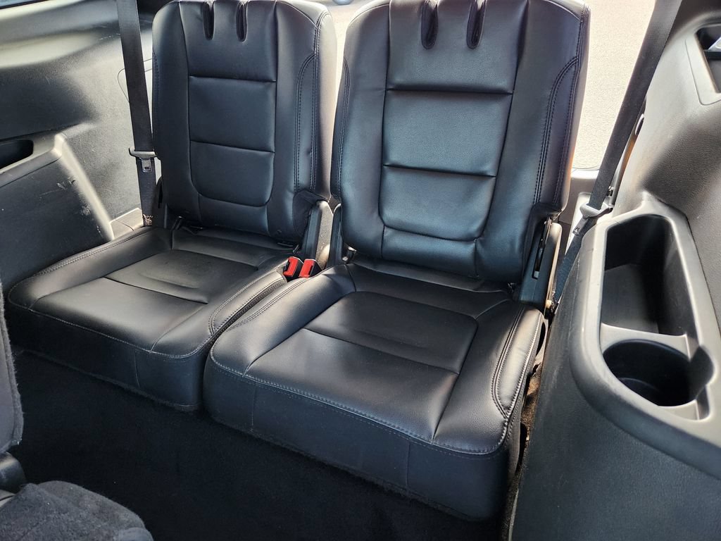 Used 2019 Ford Explorer XLT w/ Equipment Group 202A AWD/4WD image 20