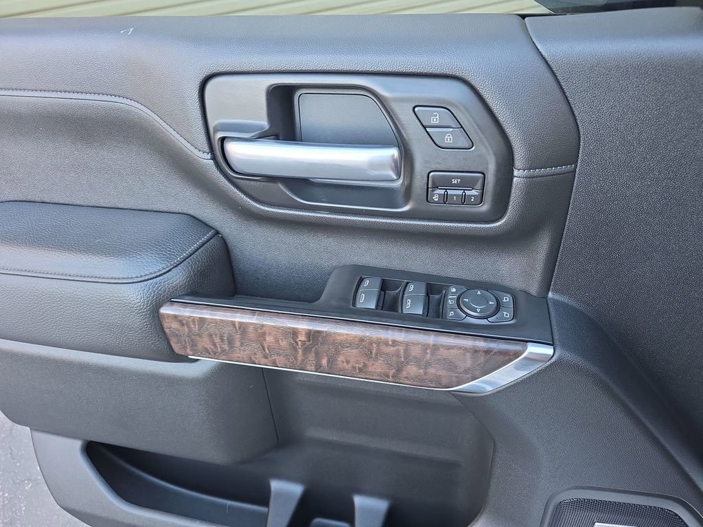 Used 2020 GMC Sierra 3500 Denali w/ Denali Ultimate Package image 24