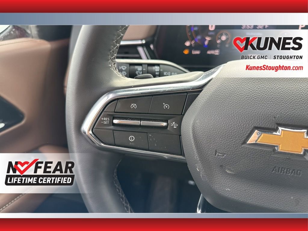 Used 2025 Chevrolet Suburban High Country AWD/4WD image 24
