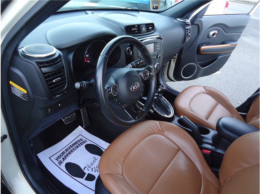 Used 2016 Kia Soul ! w/ Umber Package 1 image 19