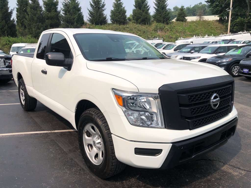 Used 2022 Nissan Titan S AWD/4WD image 8