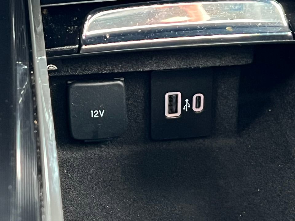 Used 2022 Lincoln Corsair AWD w/ Premium Package image 27