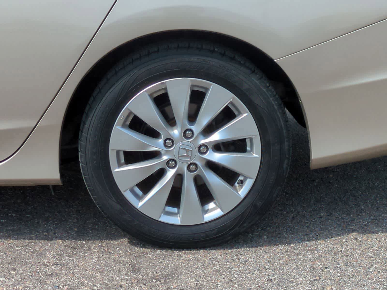 Used 2015 Honda Accord EX image 14