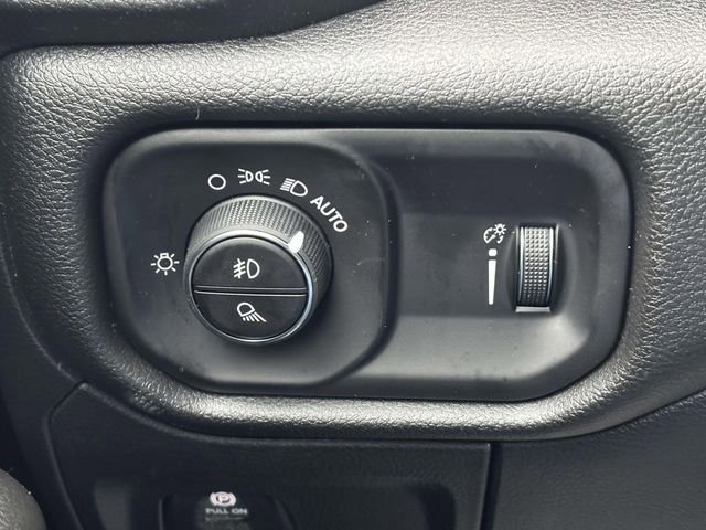 New 2026 RAM 1500 Express AWD/4WD image 16