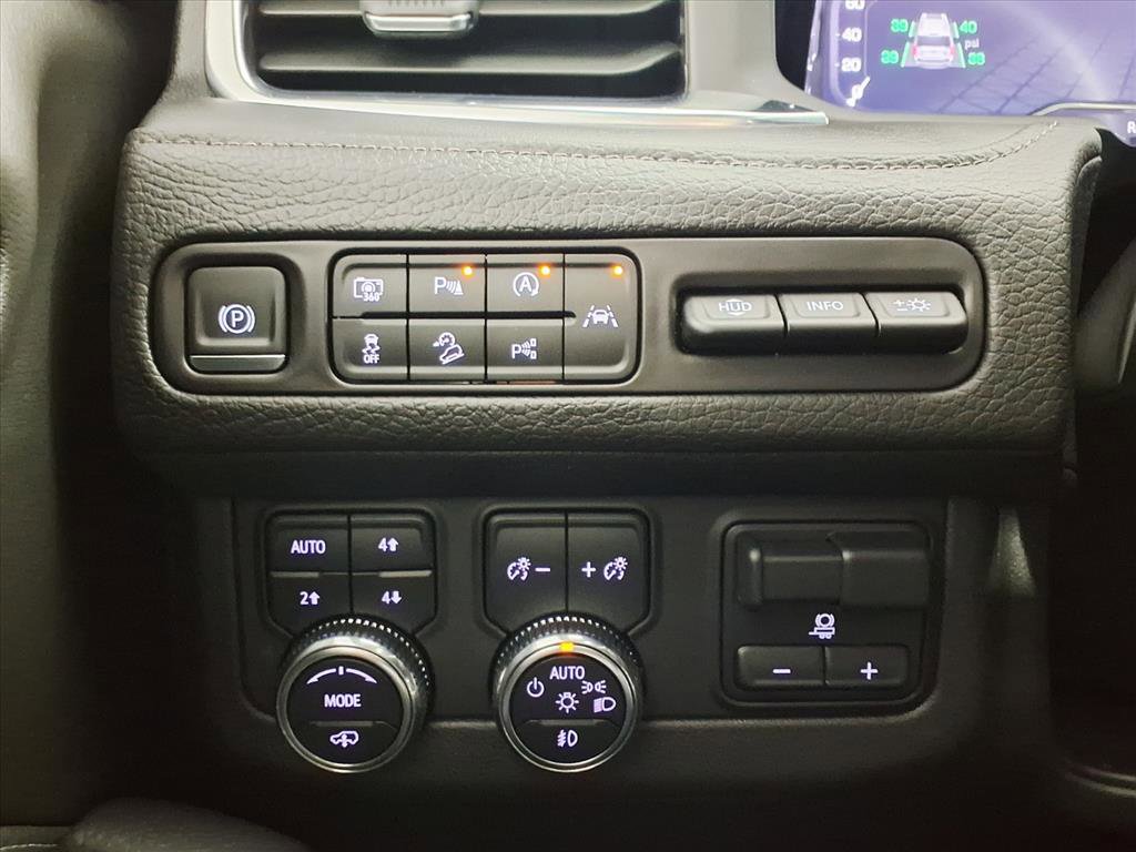 Used 2023 GMC Yukon XL Denali w/ Denali Reserve Package image 22