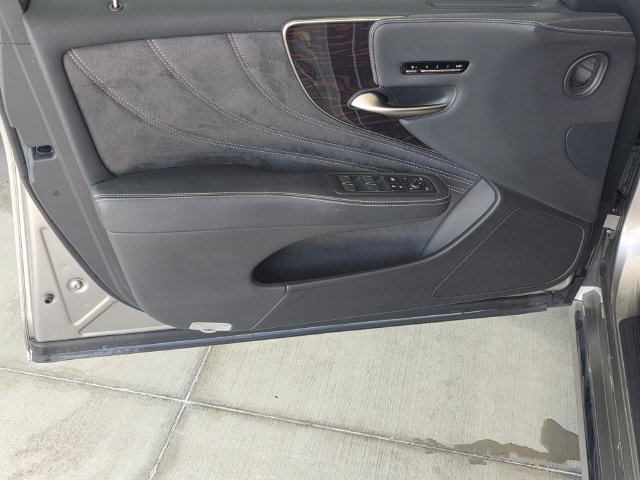 Certified 2023 Lexus LS 500 w/ Interior Upgrade Package RWD image 35