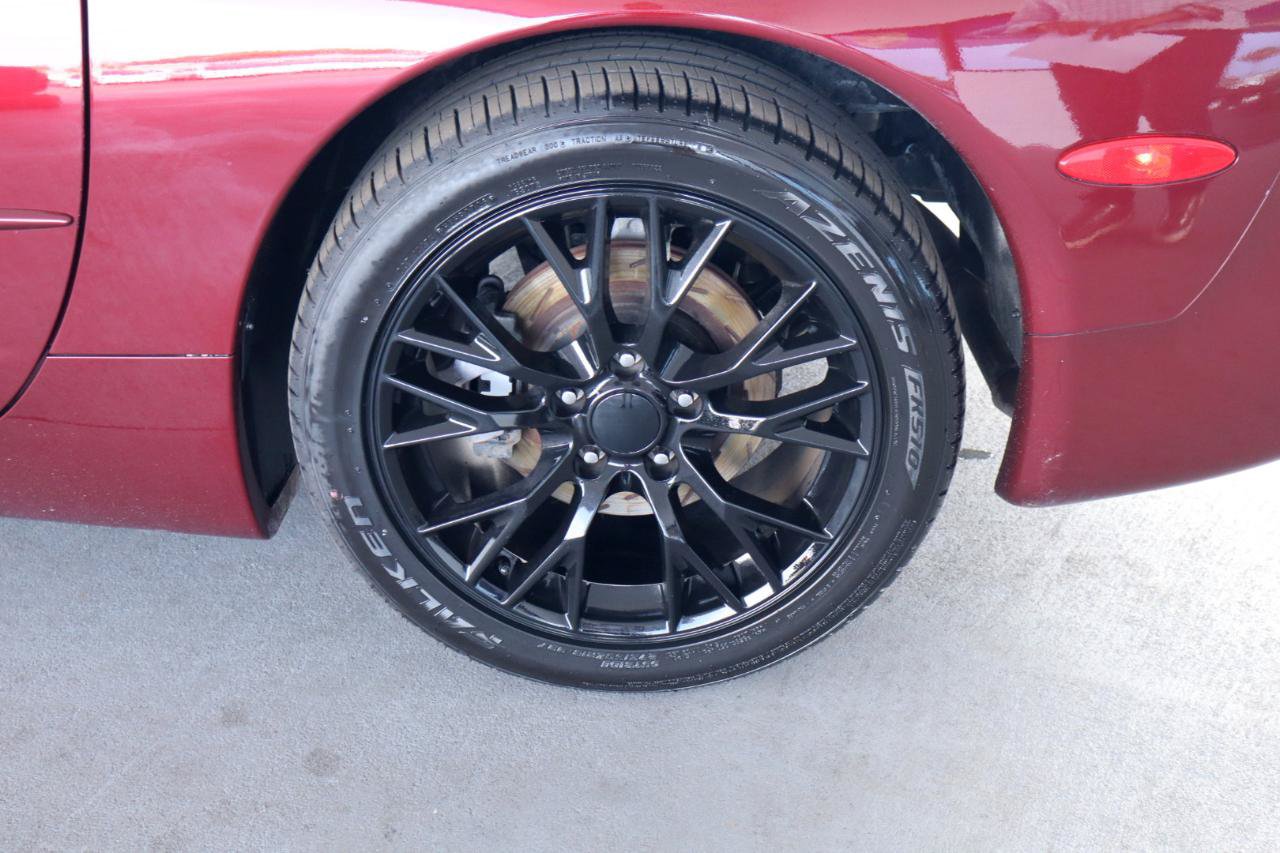 Used 2003 Chevrolet Corvette Coupe w/ Preferred Equipment Group RWD image 11