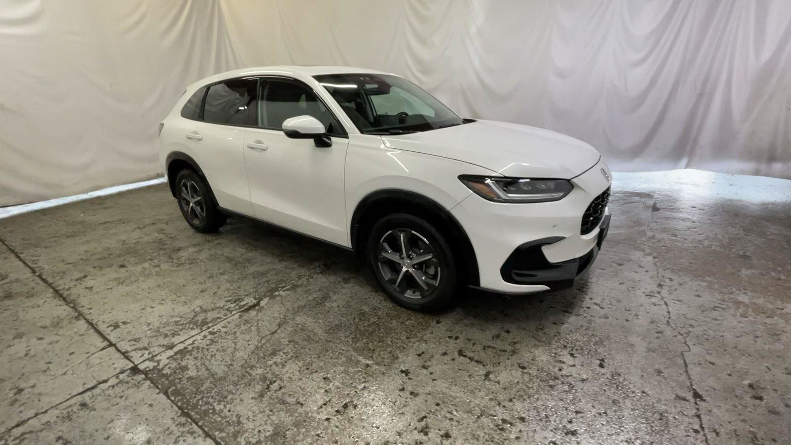 Certified 2025 Honda HR-V EX-L image 3