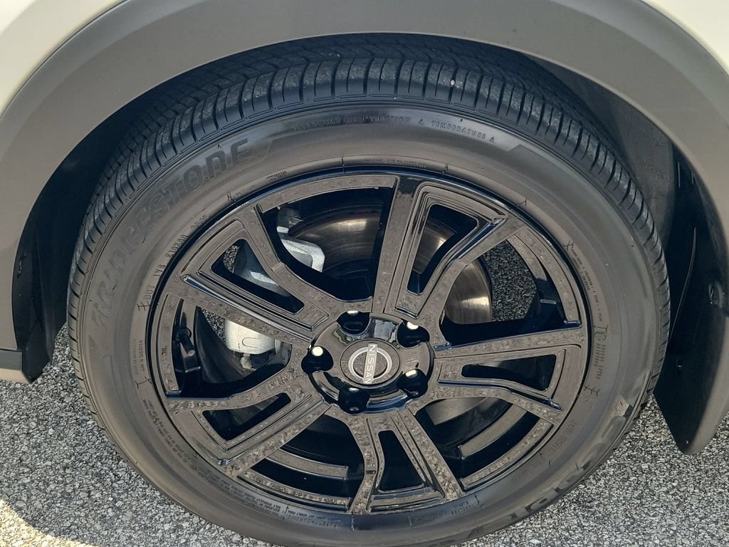Used 2024 Nissan Kicks SR FWD image 7