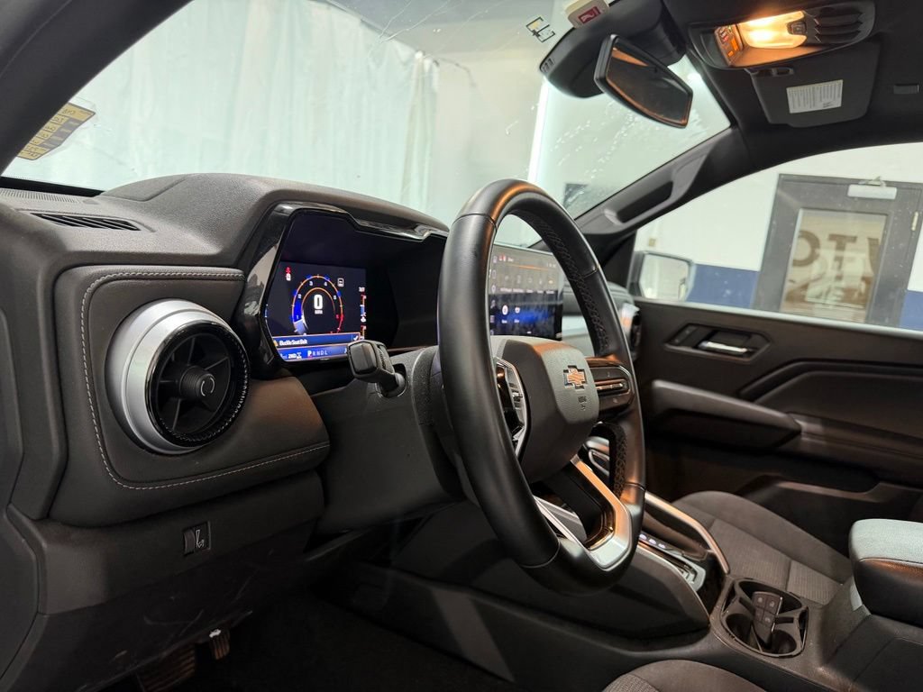 Used 2023 Chevrolet Colorado LT w/ LT Convenience Package II AWD/4WD image 11