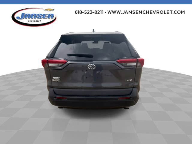 Used 2020 Toyota RAV4 XLE w/ Convenience Package image 7