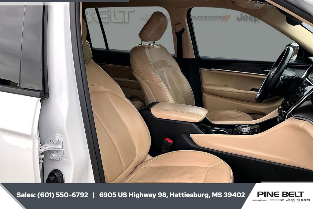 Used 2022 Jeep Grand Cherokee L Limited w/ Trailer Tow Group (B) image 6