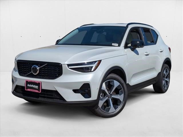 New 2026 Volvo XC40 B5 Plus w/ Protection Package Premier video 1