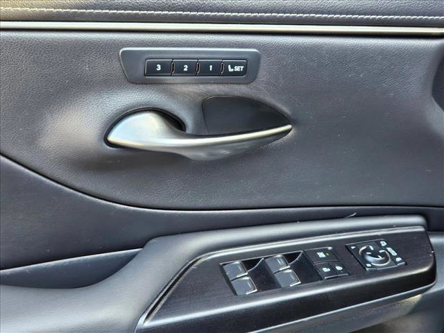 Used 2021 Lexus ES 250 w/ Premium Package image 9