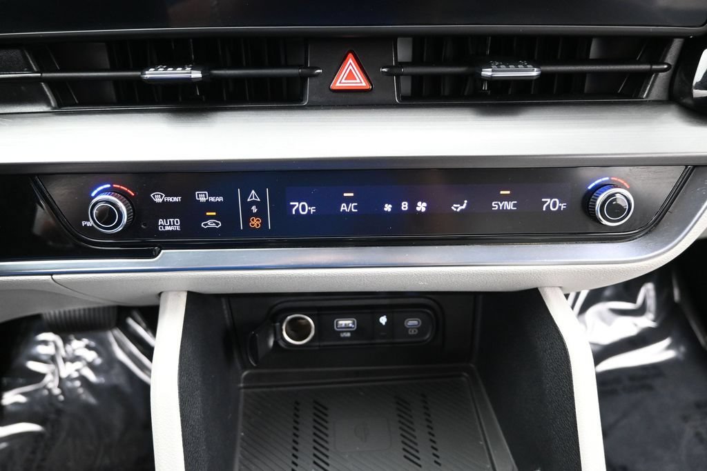 Used 2024 Kia Sportage EX FWD image 21