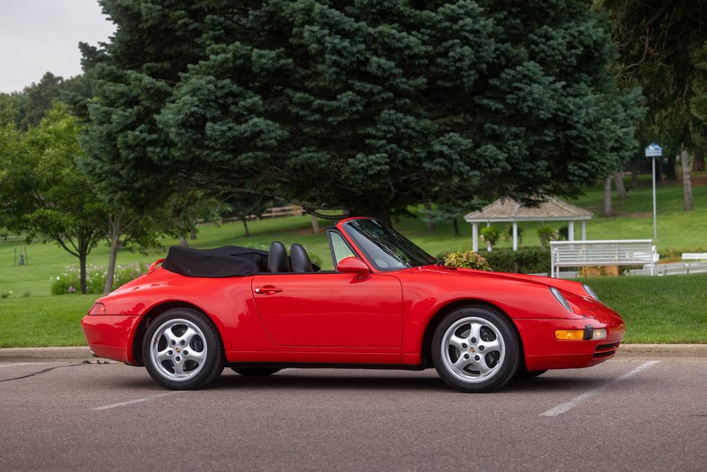 Used 1995 Porsche 911 Carrera RWD image 48