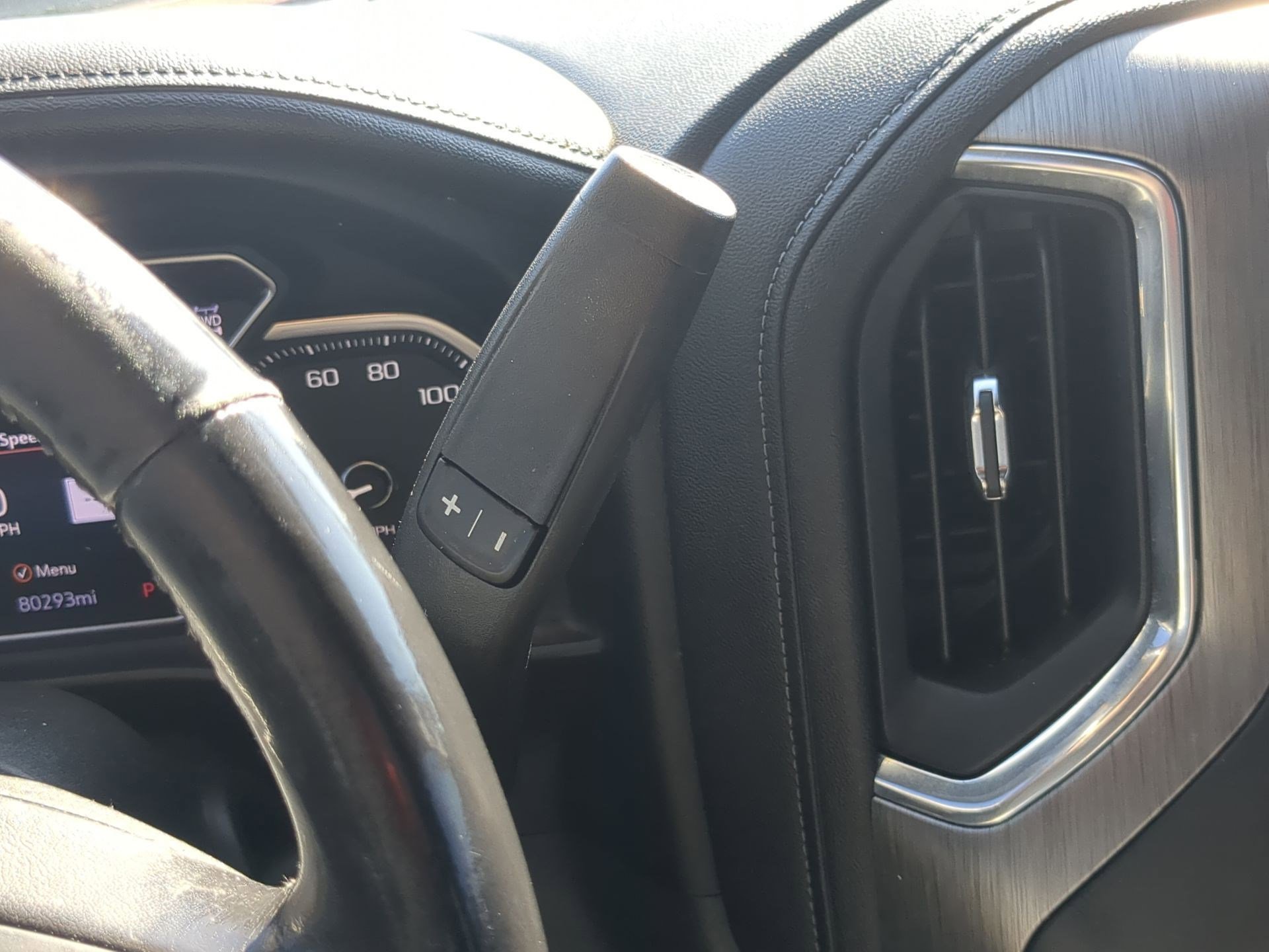 Used 2019 GMC Sierra 1500 Denali w/ Driver Alert Package II AWD/4WD image 18