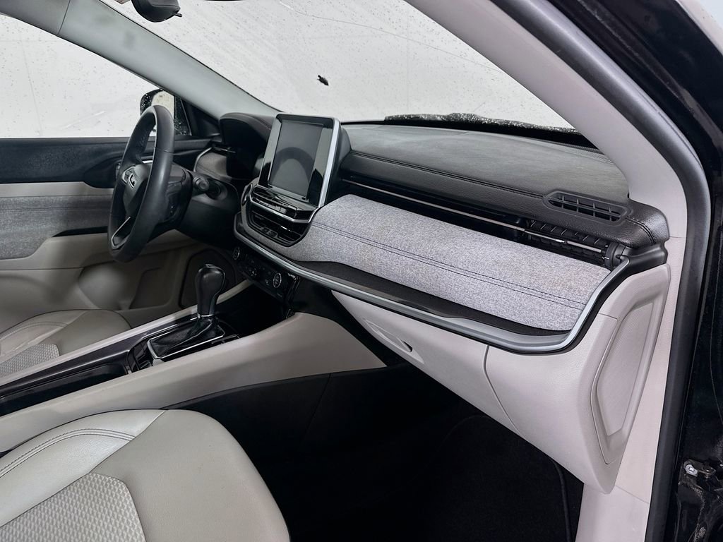 Used 2022 Jeep Compass Latitude image 26