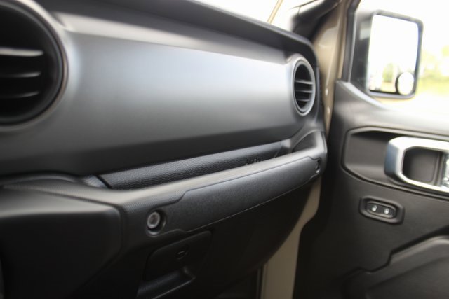 Used 2022 Jeep Gladiator Sport image 21