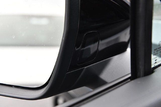 New 2027 Volkswagen Tiguan SE R-Line AWD/4WD image 10