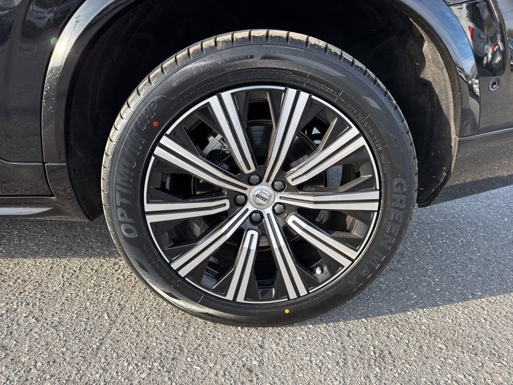 Used 2024 Volvo XC90 B6 Plus image 33