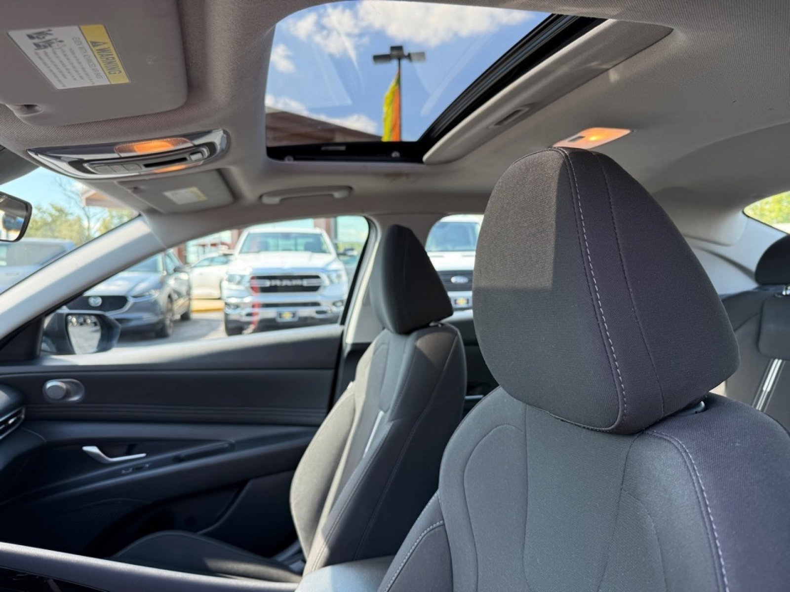 Used 2021 Hyundai Elantra SEL w/ Convenience + Premium Package image 40