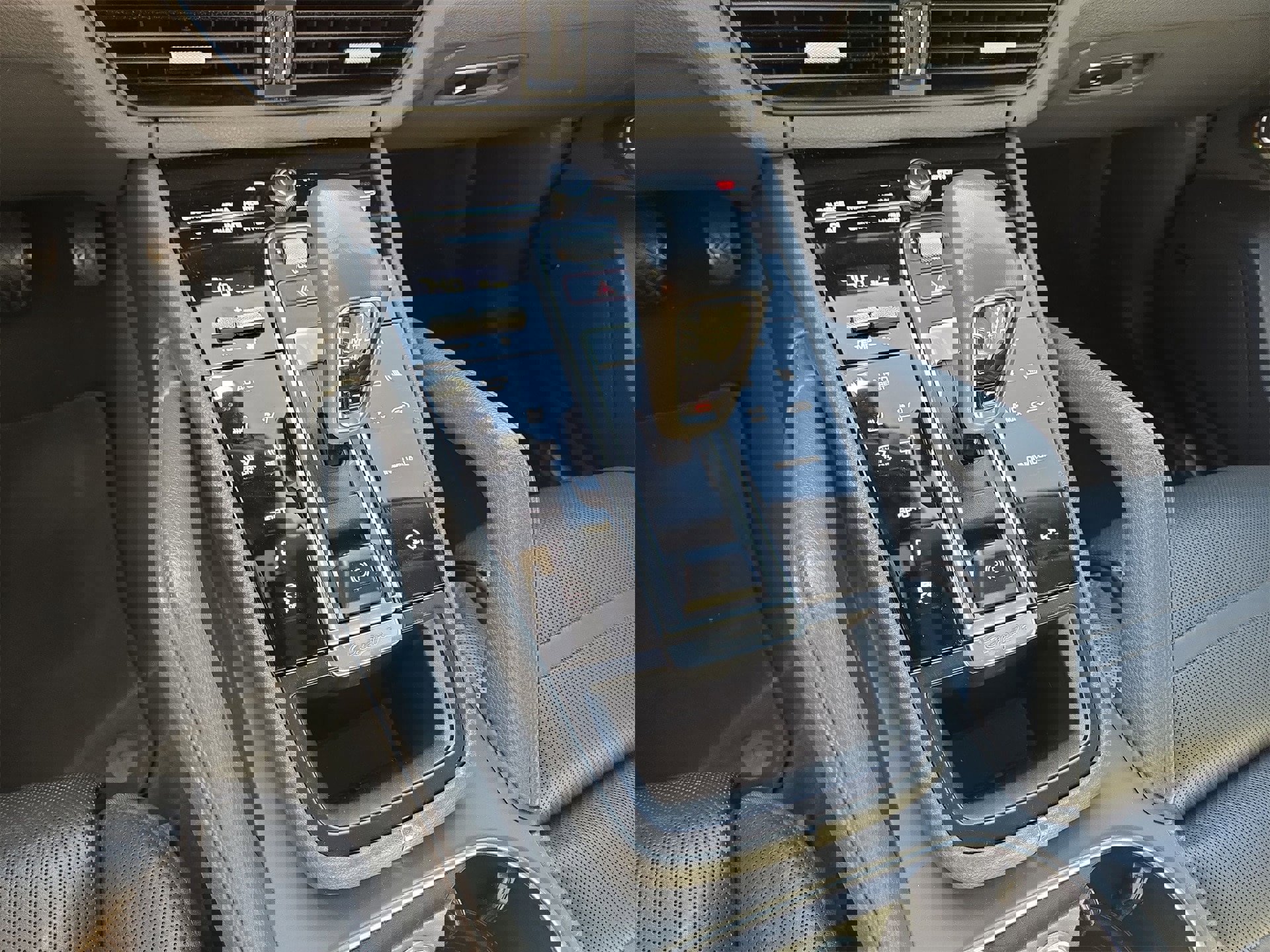 Used 2019 Porsche Cayenne image 22