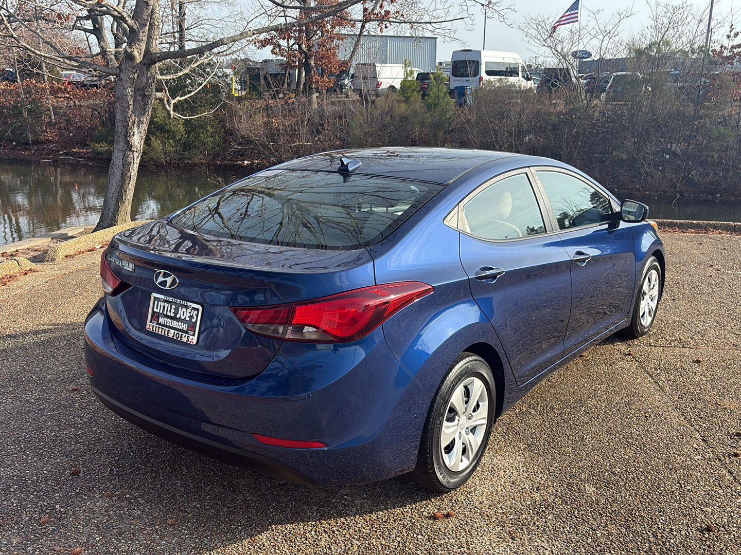 Used 2016 Hyundai Elantra SE image 5
