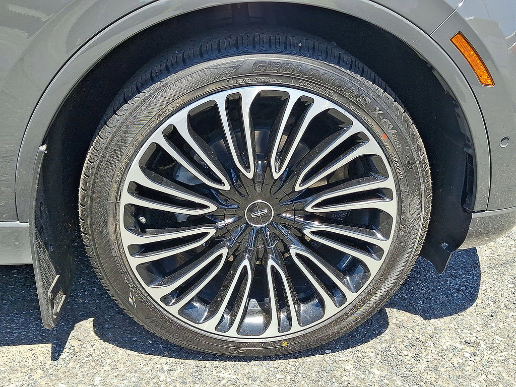 Used 2021 Lincoln Aviator Black Label w/ Dynamic Handling Package AWD/4WD image 27