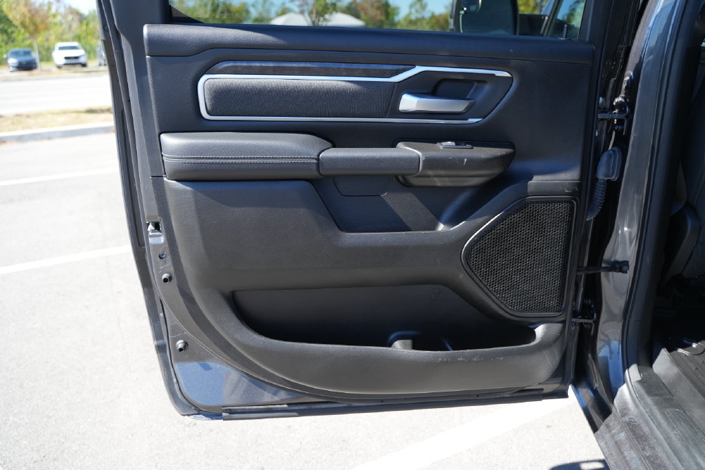 Used 2022 RAM 1500 Big Horn AWD/4WD image 16